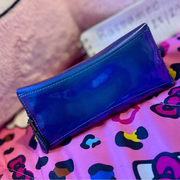 COACH HOLOGRAM COSMETIC CASE 17 - Picture 5 of 6